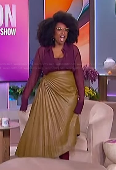 Jennifer's leather pleated skirt on The Jennifer Hudson Show