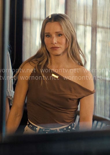 Joanna's brown twisted asymmetric top and ivory jeans on Nobody Wants This