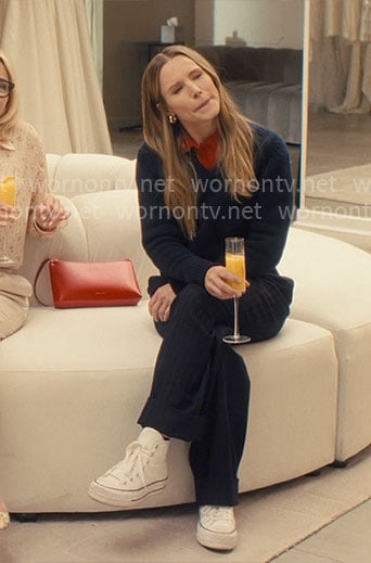 Joanne's navy v-neck sweater on Nobody Wants This