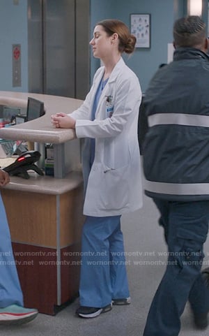 Jules' black sneakers on Greys Anatomy