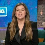 Kelly’s black tuxedo jumpsuit on The Kelly Clarkson Show
