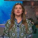 Kelly’s geometric print tie cuff blouse on The Kelly Clarkson Show