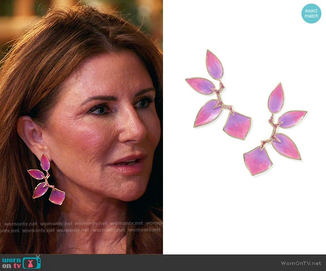 Kendra Scott Joelle Gold Statement Earrings in Dusk Ombre worn by Cindy Angelcyk Cullers on The Golden Bachelor