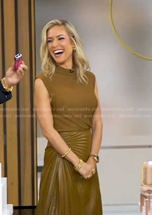 Kristin Cavallari’s khaki sweater and pleated leather skirt on Good Morning America