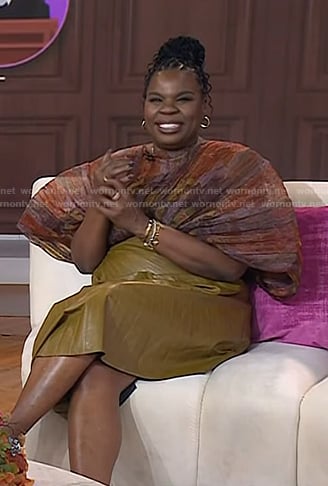 Leslie Jones’s printed pleated top and leather skirt on Today