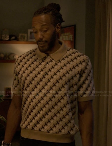 Lewis's beige pattern polo on Reasonable Doubt