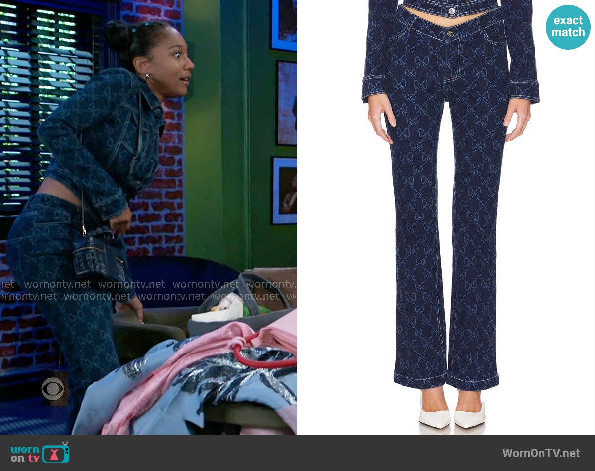 Loba Tulipania Jeans worn by Samantha Richardson (Najah Jackson) on Beyond the Gates