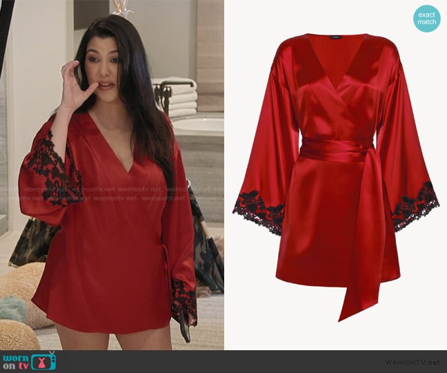Maison Maison Red silk short robe with frastaglio worn by Kourtney Kardashian (Kourtney Kardashian) on The Kardashians