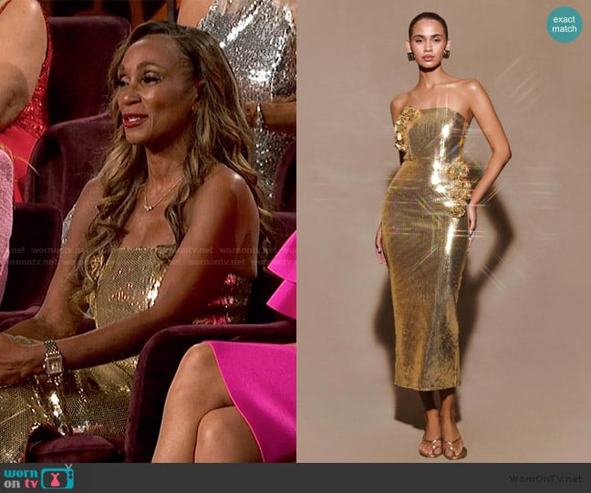 Gerri’s golden floral dress on The Golden Bachelor Gerri’s golden floral dress on The Golden Bachelor