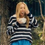 Morgan’s blue striped oversized polo shirt on Nobody Wants This