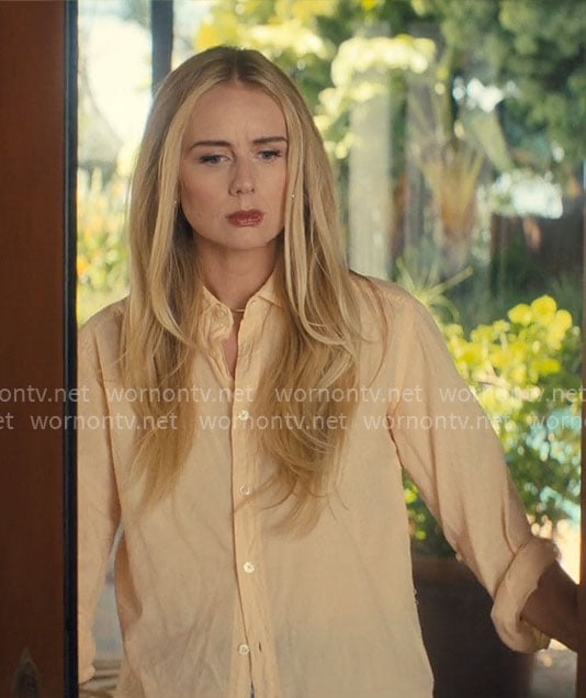 Morgan's peach linen shirt on Nobody Wants This