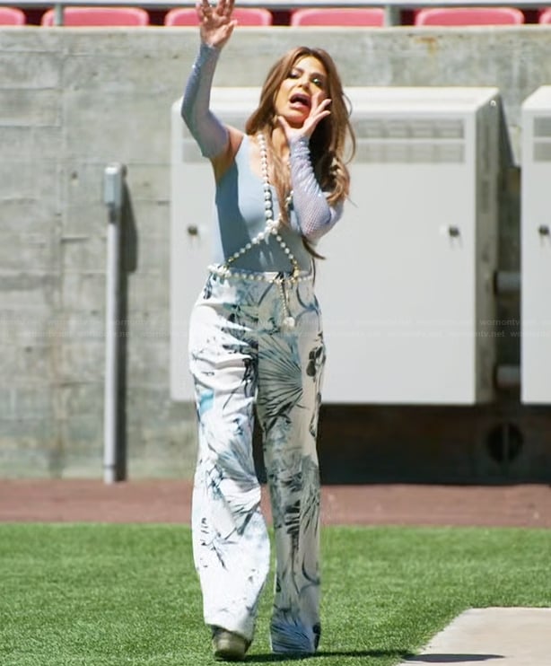 Paula Abdul’s floral print pants on The Golden Bachelor