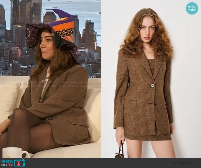 Reformation James Relaxed Blazer worn by Aubrey Plaza on The Drew Barrymore Show