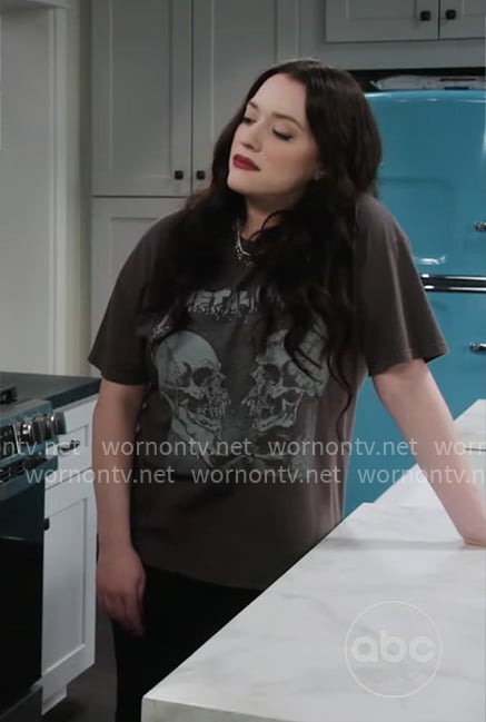 Riley's Metallica t-shirt on Shifting Gears