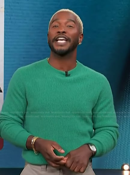 Scott's green sweater on Access Hollywood