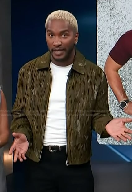 Scott’s green textured jacket on Access Hollywood