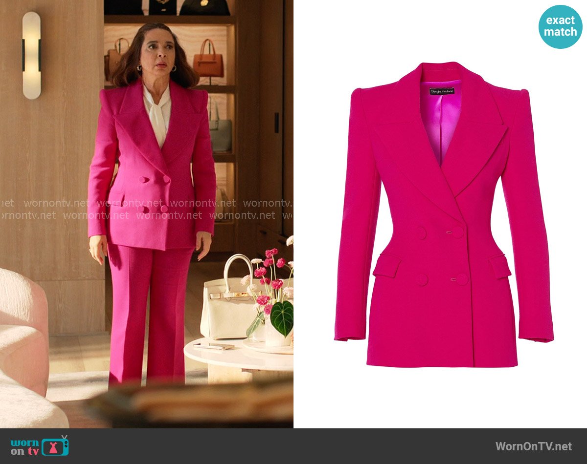 Sergio Hudson Double Breast Blazer worn by Molly Novak (Maya Rudolph) on Loot