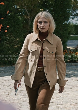 Sharon's beige suede jacket on Elsbeth