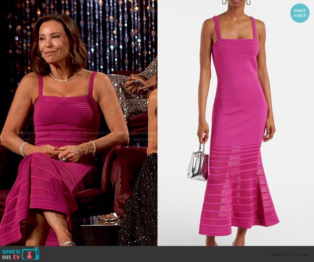 Debbie’s pink ribbed sleeveless dress on The Golden Bachelor Debbie’s pink ribbed sleeveless dress on The Golden Bachelor