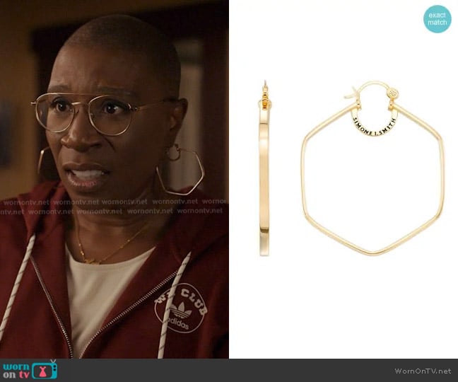 Hen’s gold hoop on 9-1-1