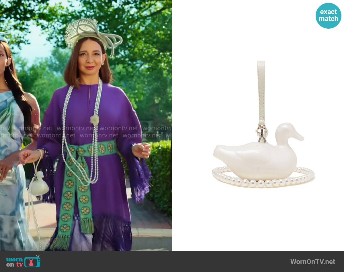Simone Rocha Duck clutch bag worn by Molly Novak (Maya Rudolph) on Loot
