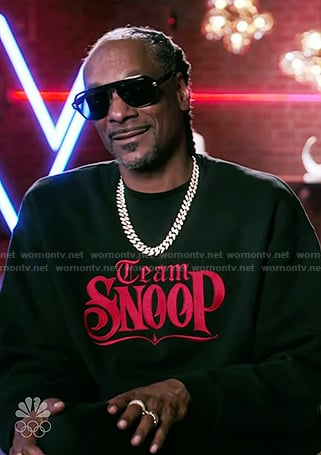 Snoop Dogg's black aviator sunglasses on The Voice