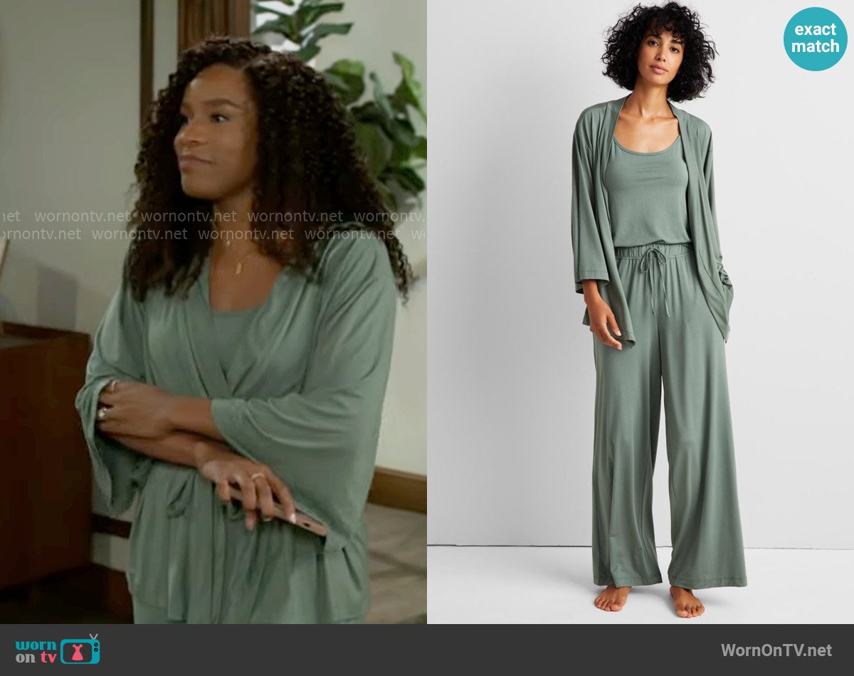 State of Day 3-Piece Fluid-Knit Pajama Set in Organic Green worn by Naomi Hamilton Hawthorne (Arielle Prepetit) on Beyond the Gates