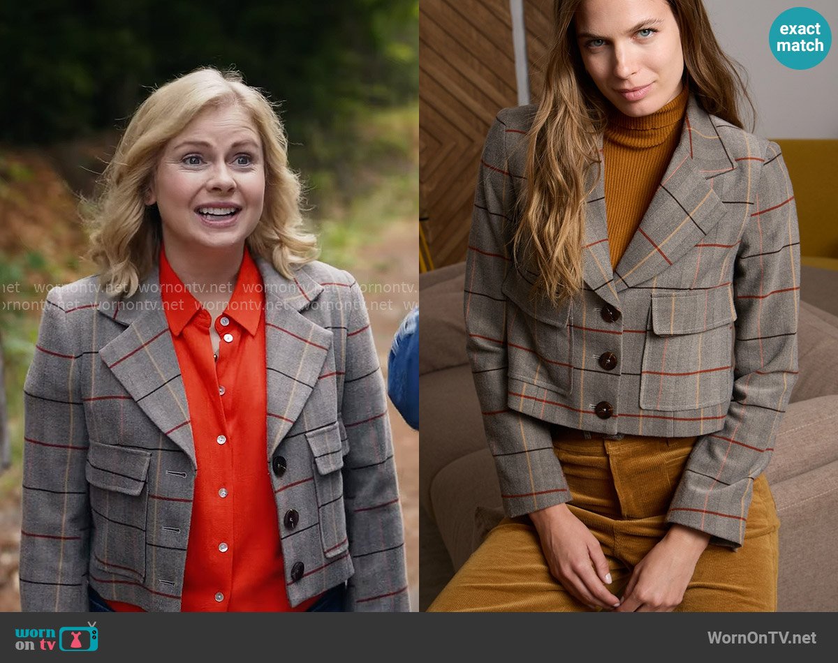 Surkana Cropped plaid blazer worn by Sam (Rose McIver) on Ghosts