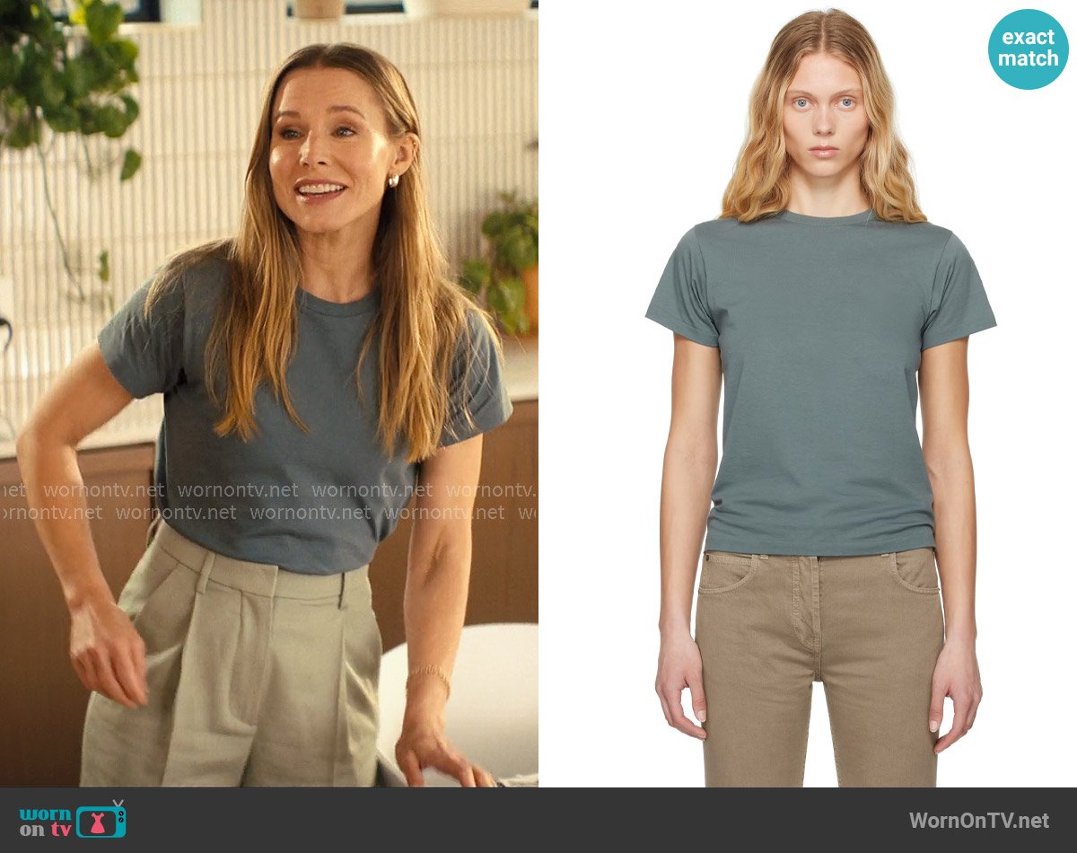 The Row Florie T-shirt in Timouse Grey worn by Joanne (Kristen Bell) on Nobody Wants This