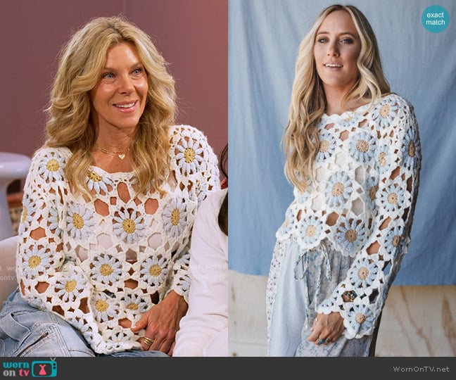 Peg’s white floral crchet top on The Golden Bachelor