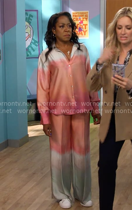 Tina's pink ombre shirt and pants set on The Neighborhood