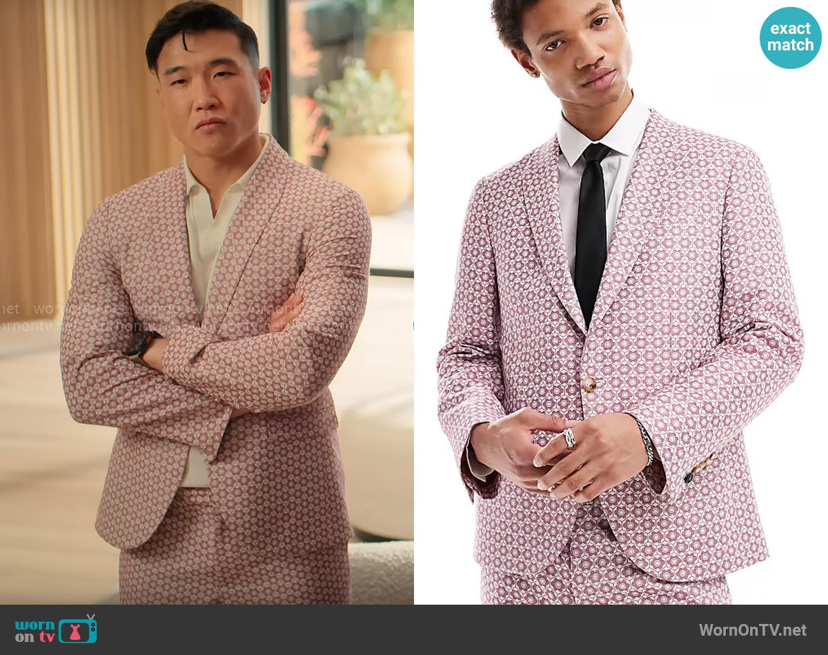 Twisted Tailor Floral jacquard slim suit jacket in mauve worn by Nicholas (Joel Kim Booster) on Loot