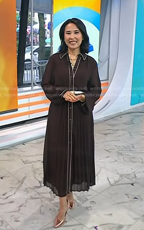 Vicky’s brown pleated shirtdress on Today
