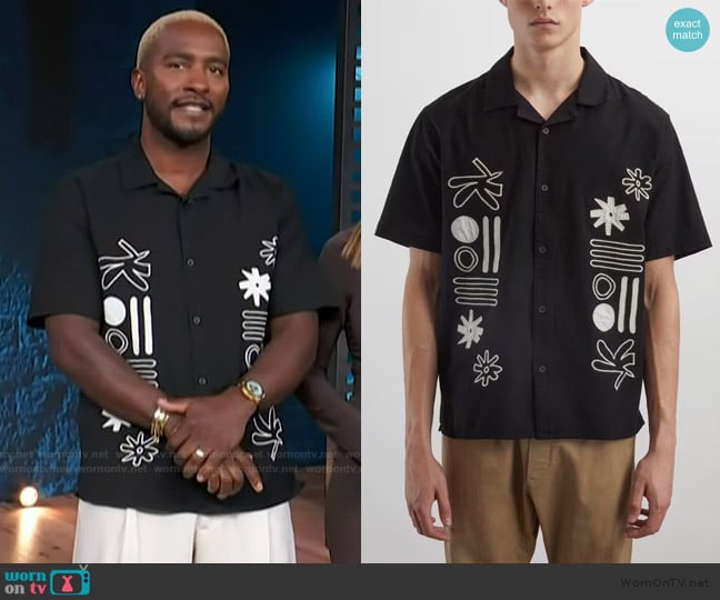Scott’s black embroidered shirt on Access Hollywood