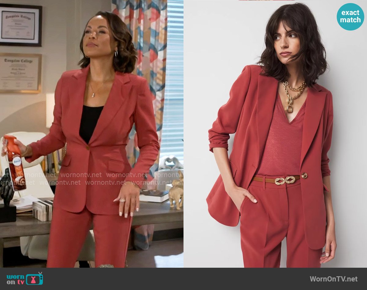 White House Black Market Cinched-Back One-Button Blazer in Sienna worn by Nicole Dupree Richardson (Daphnee Duplaix) on Beyond the Gates