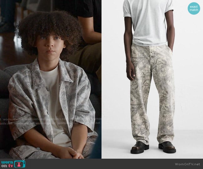 Zara Abstract Print Carpenter pants worn by Denny Wilson (Declan Pratt) on 9-1-1