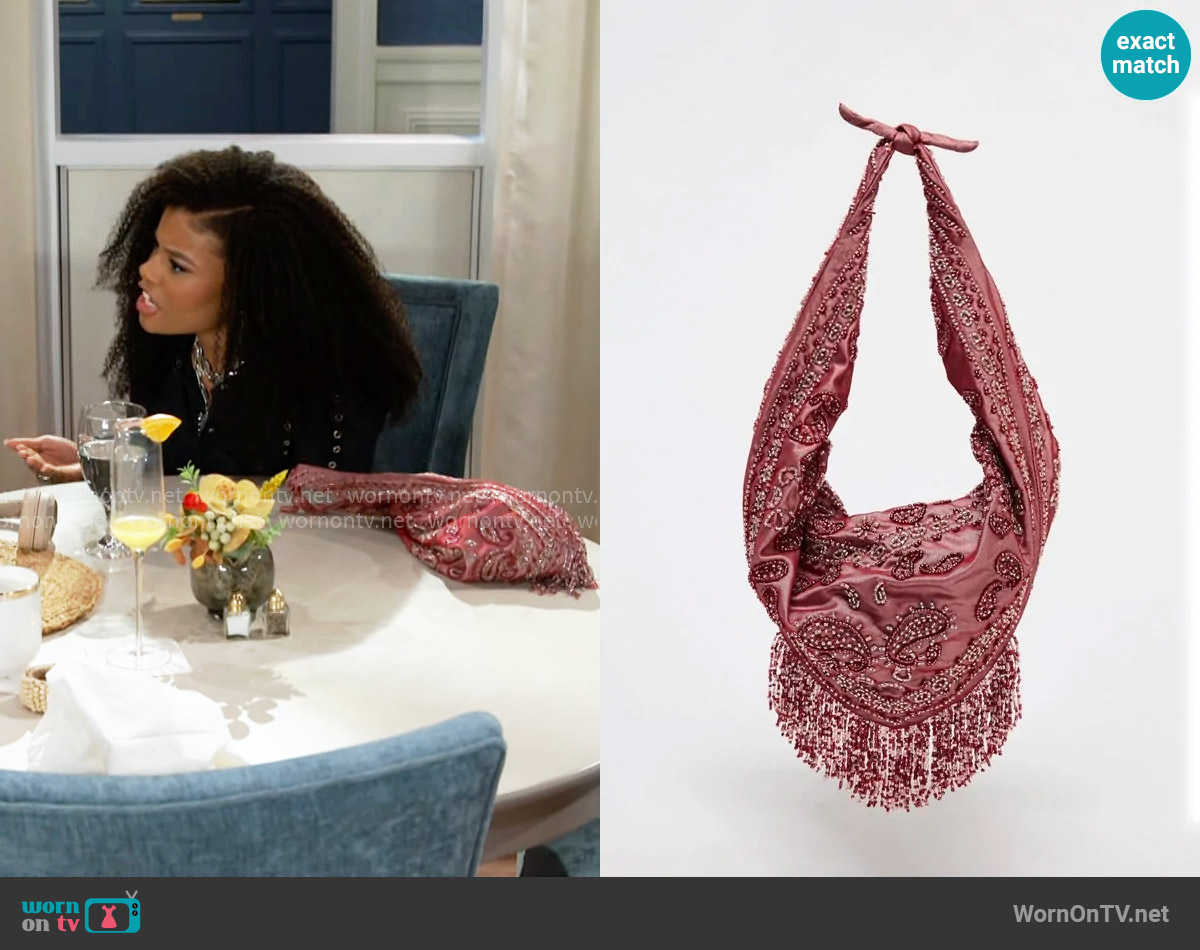 Zara Beaded Woven Bag worn by Eva Thomas (Ambyr Michelle) on Beyond the Gates