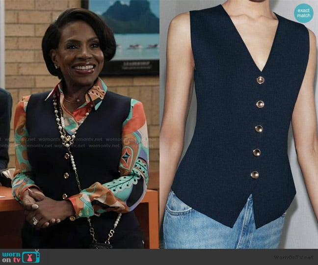 Zara Smooth Knit Vest Top worn by Barbara Howard (Sheryl Lee Ralph) on Abbott Elementary