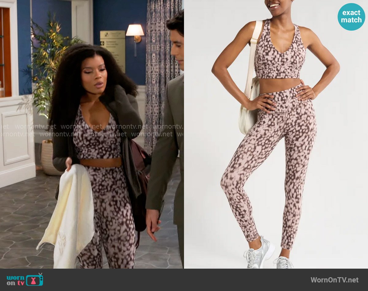 Zella Studio Luxe V-Neck Racerback Sports Bra in Brown Tortoise Shell worn by Eva Thomas (Ambyr Michelle) on Beyond the Gates