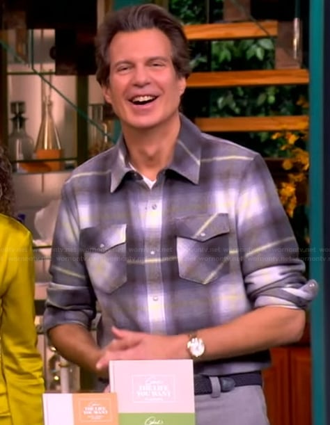 Adam Glassman’s plaid shirt on The View