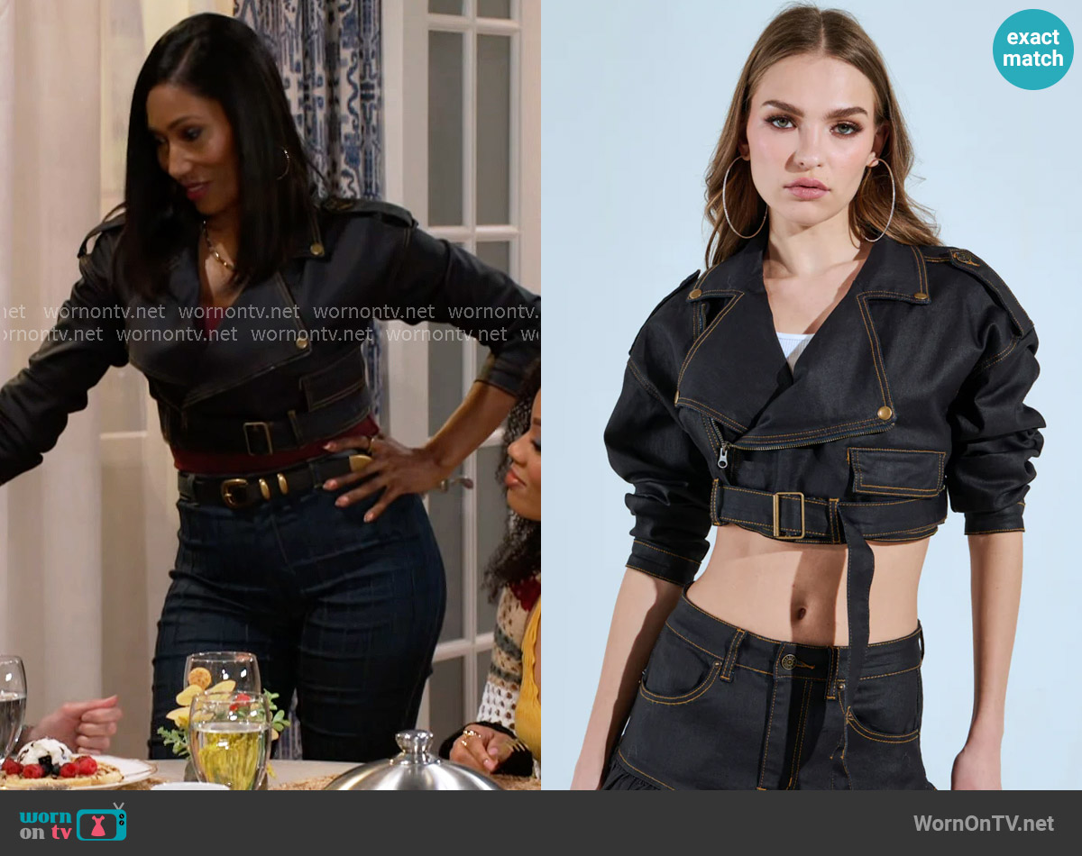 Akira Better Days Ahead Coated Denim Moto Jacket worn by Dana 'Leslie' Thomas (Trisha Mann-Grant) on Beyond the Gates