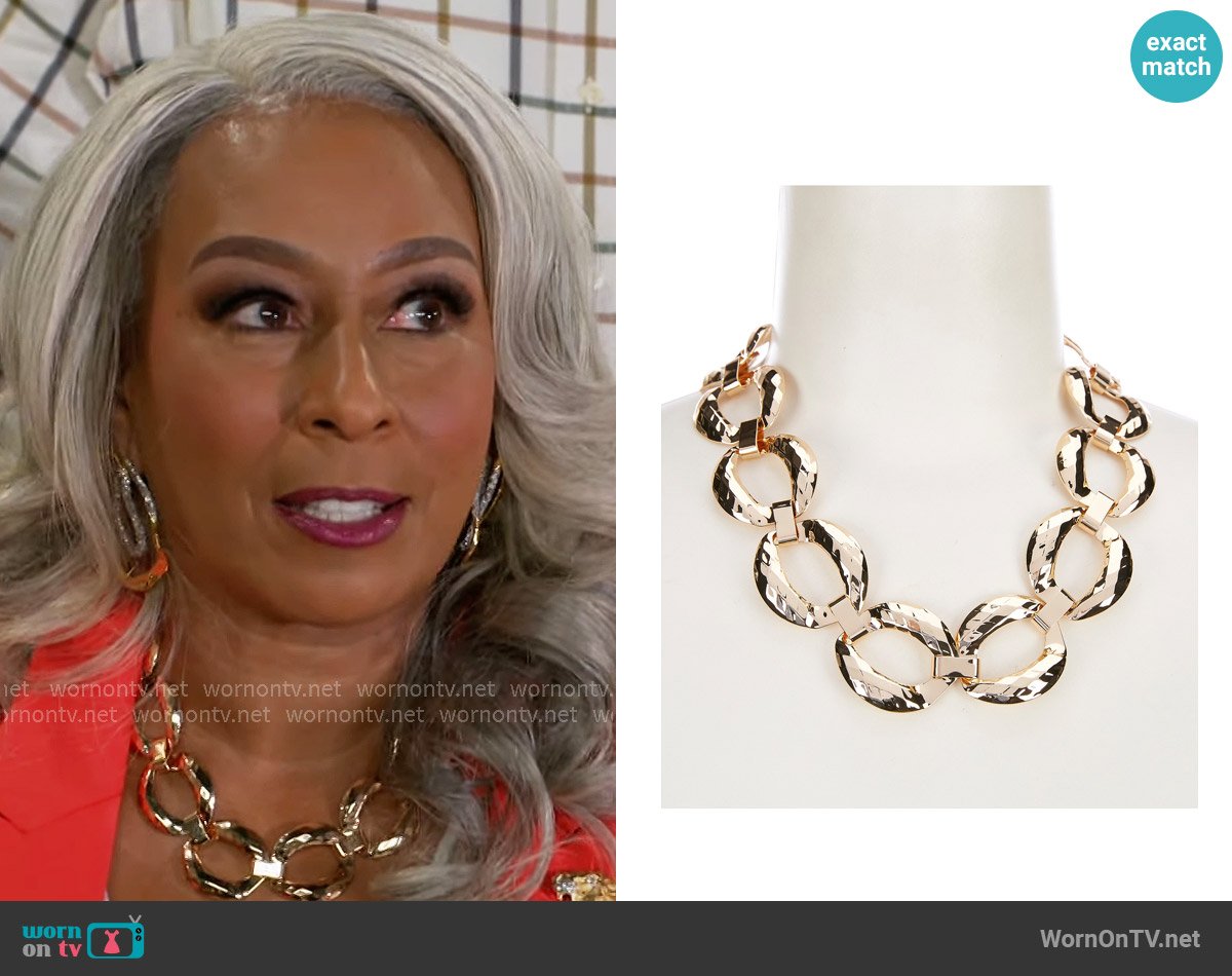 Anna & Ava Oversized Link Statement Necklace worn by Anita Dupree (Tamara Tunie) on Beyond the Gates
