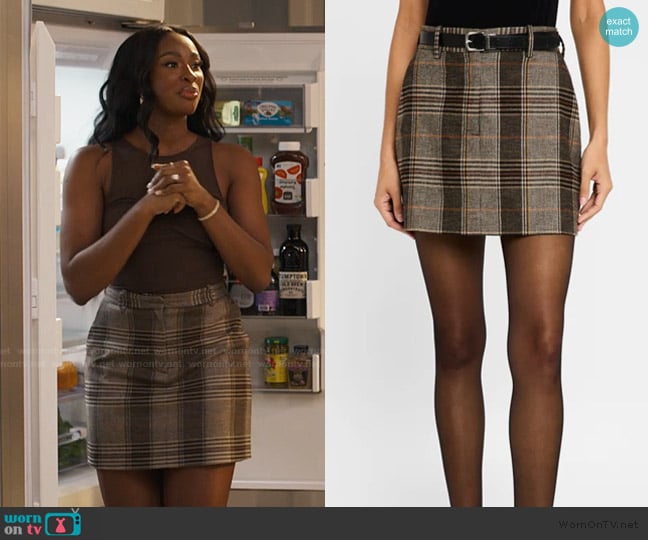 Hilary’s plaid mini skirt on Bel-Air