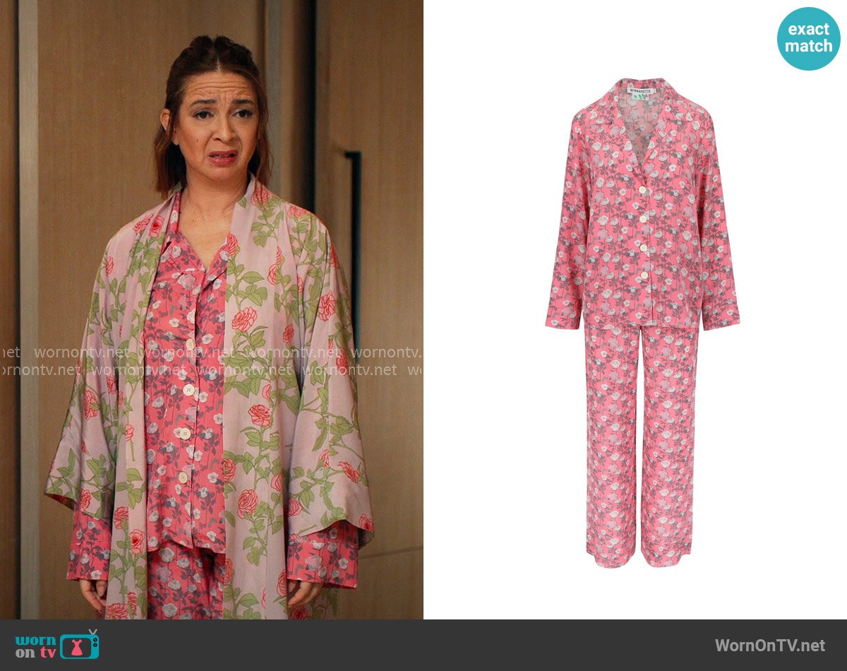Bernadette Pajamas in Louis Crepe worn by Molly Novak (Maya Rudolph) on Loot