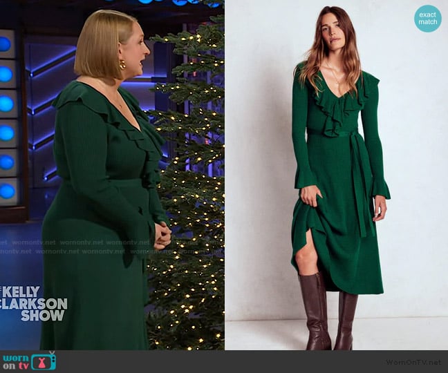 Boden Ruffled Ribbed Dress worn by Kait Taylor on The Kelly Clarkson Show