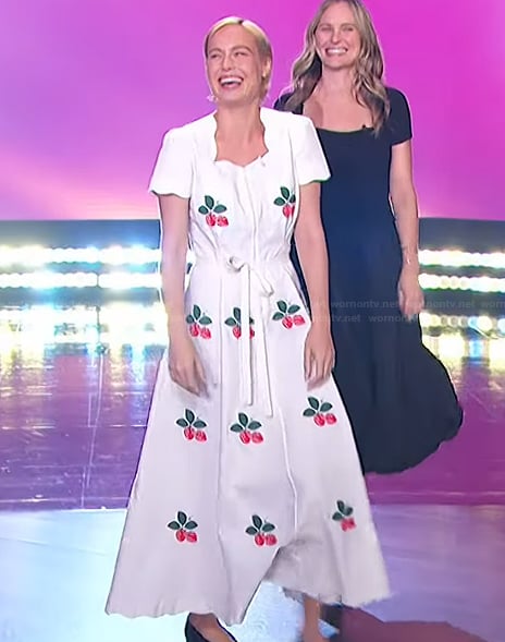 Brie Larson’s white floral print dress on The Drew Barrymore Show