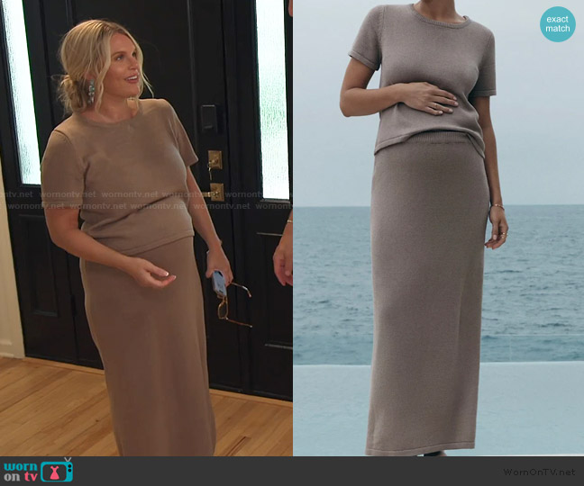 Bump City The Linen Knit Tee in Mocha worn by Madison LeCroy on Southern Charm