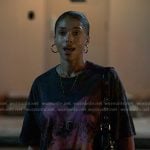 Chelsea’s grey graphic print tee on Reasonable Doubt