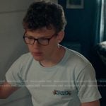 Christopher’s blue tee on 9-1-1