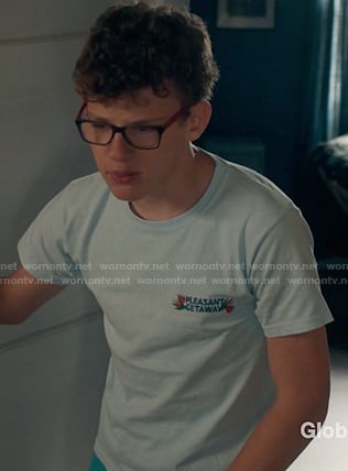 Christopher's blue tee on 9-1-1